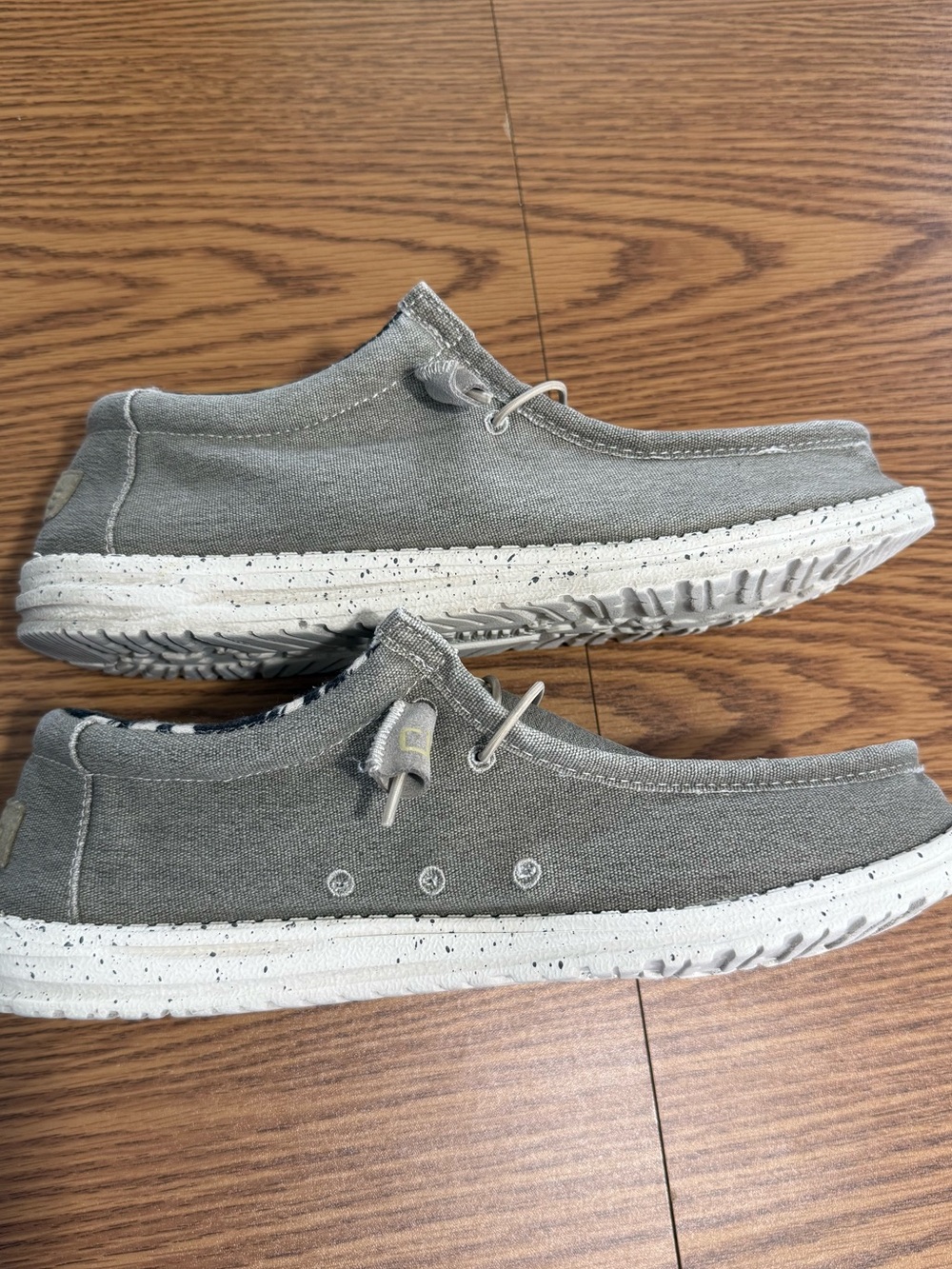 Hey Dude Wally Stretch size 11, outer gray. Inside Black Palm Trees on Beige - Picture 4 of 11